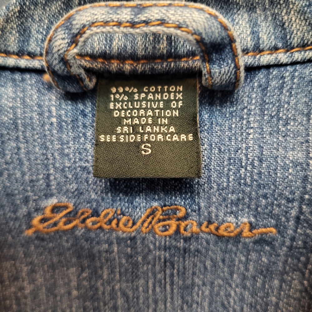 Eddie Bauer Classic Blue Denim Jean Jacket Fitted Design - Size S - Picture 2 of 5